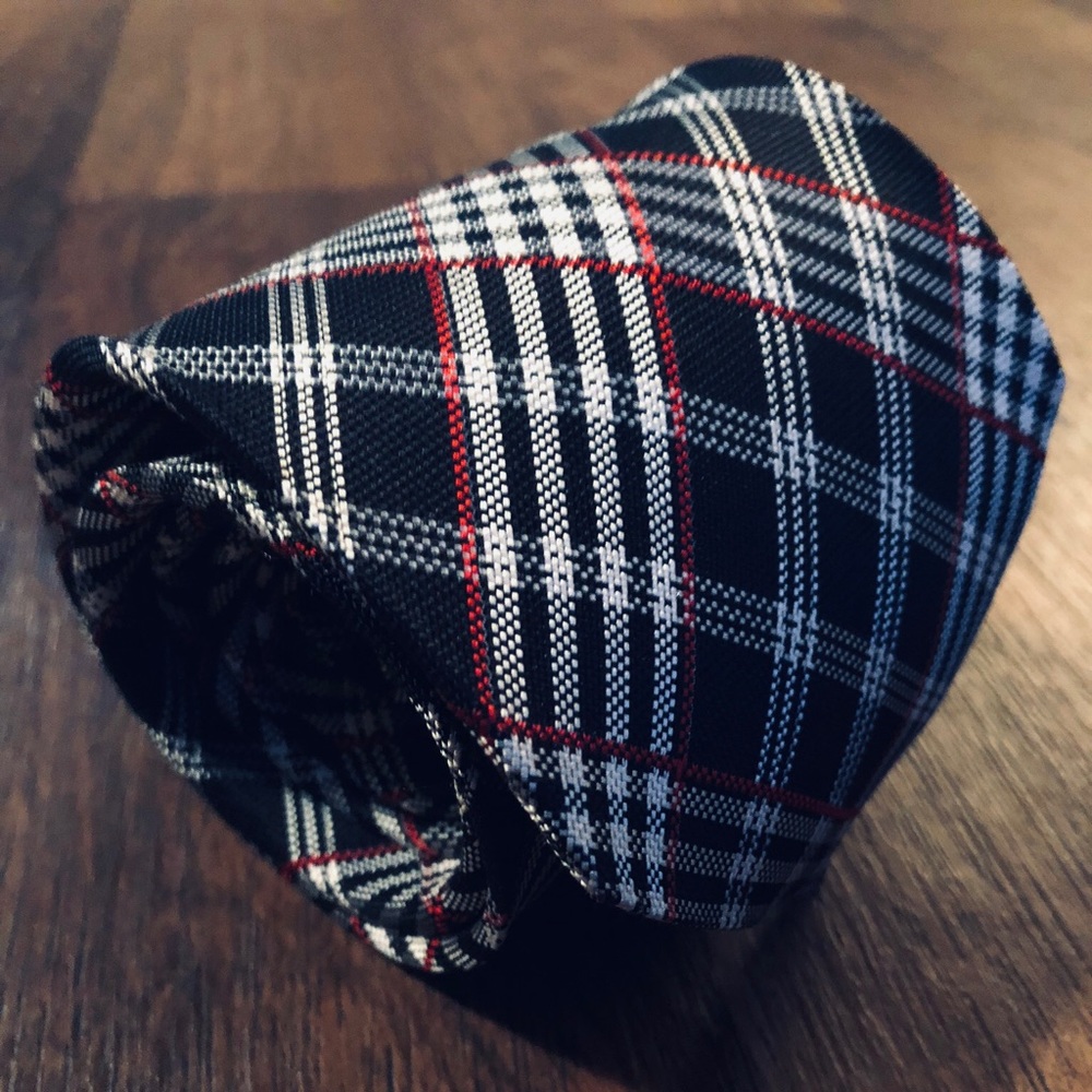 Turnbull & Asser Black, White & Red Paid Tie (imperfect)
